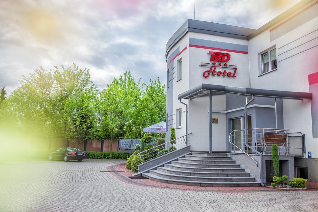 ראדומסק Hotel Ted מראה חיצוני תמונה