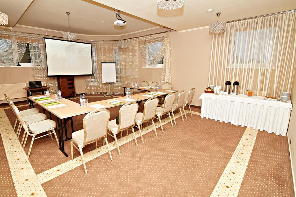 ראדומסק Hotel Ted מראה חיצוני תמונה