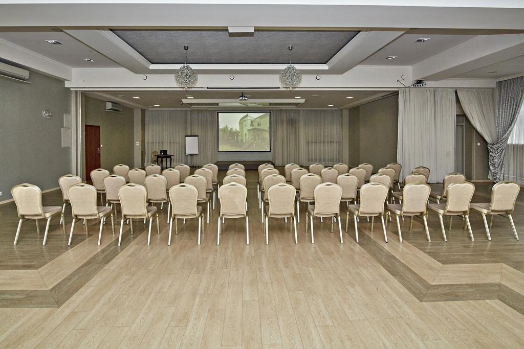 ראדומסק Hotel Ted מראה חיצוני תמונה