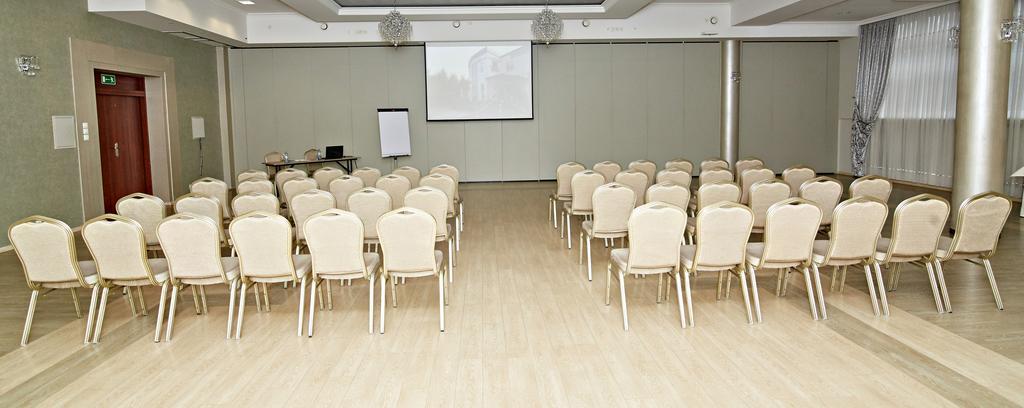 ראדומסק Hotel Ted מראה חיצוני תמונה