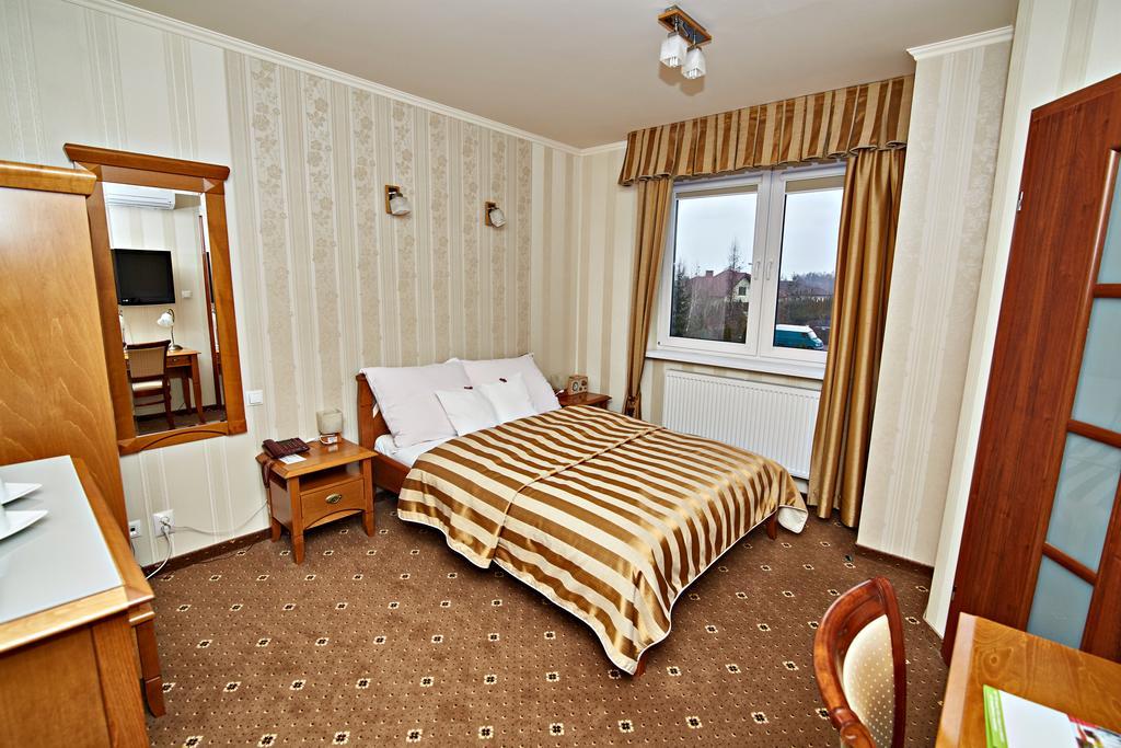 ראדומסק Hotel Ted חדר תמונה